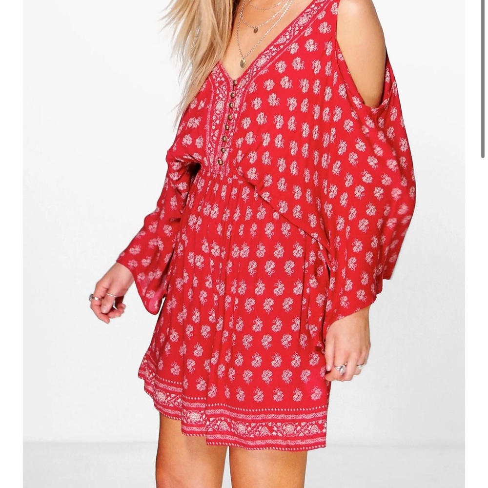 Boohoo - Lyanne Woven Border Print Open Shoulder Dress - Size 8